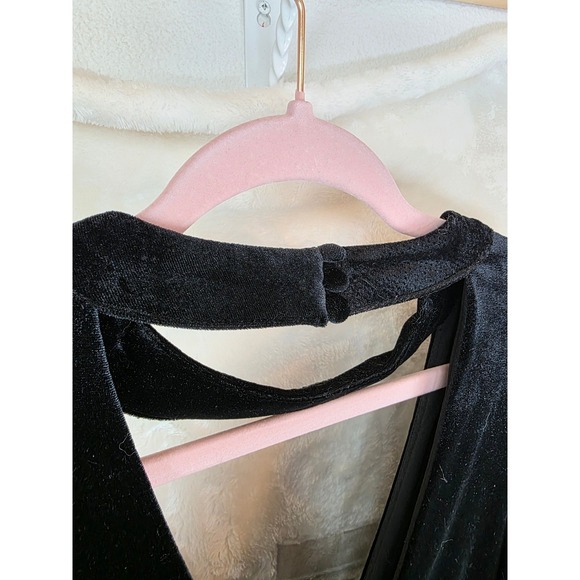 Torrid Black Velvet Choker V-Neck Skater Dress Long Sleeve Plus Size 4 4X - Picture 5 of 7